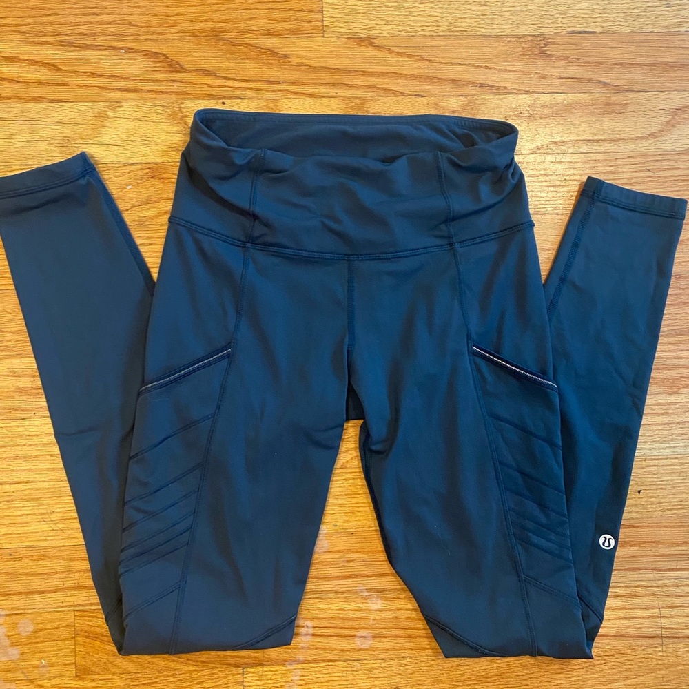 Dark blue leggings with pockets